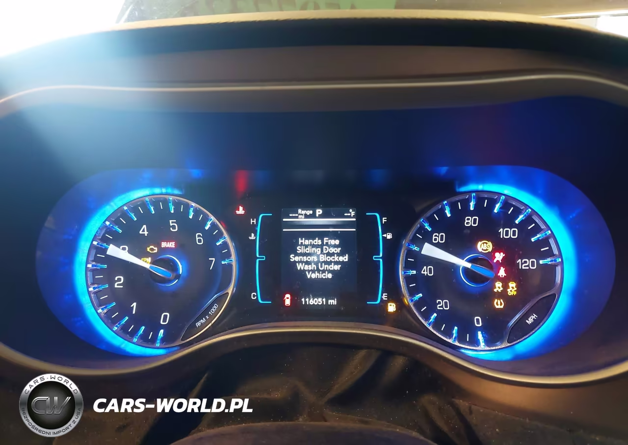 2017 Chrysler Pacifica Touring VIN:2C4RC1DG3HR532081 - 7