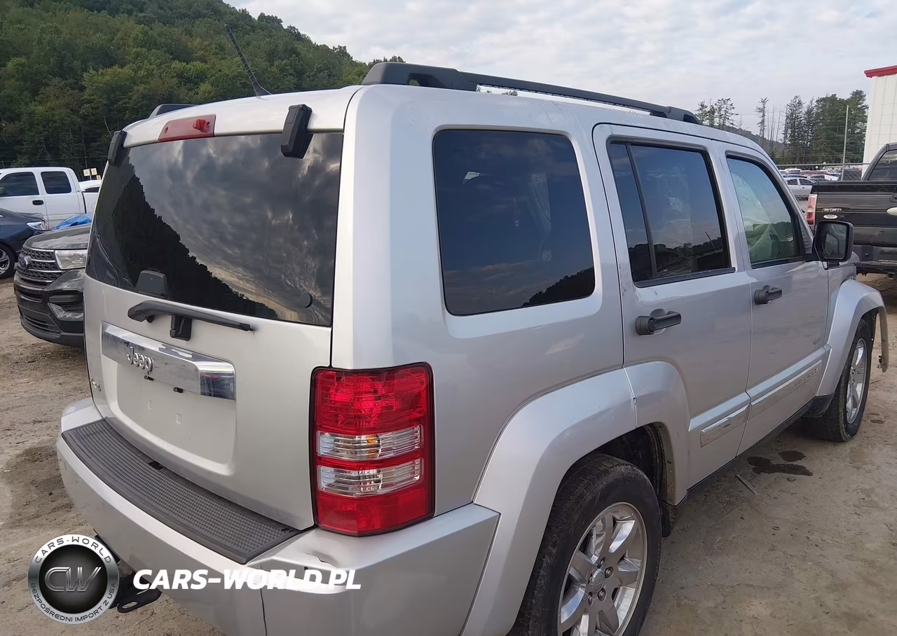 2012 Jeep Liberty Sport VIN:1C4PJMAK8CW184656 - 4