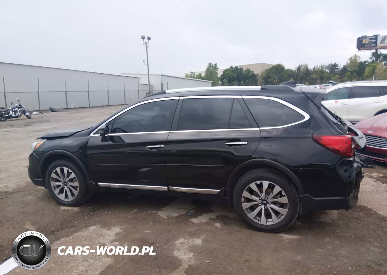 2017 Subaru Outback 3.6R Touring VIN:4S4BSETC3H3404115 - 14