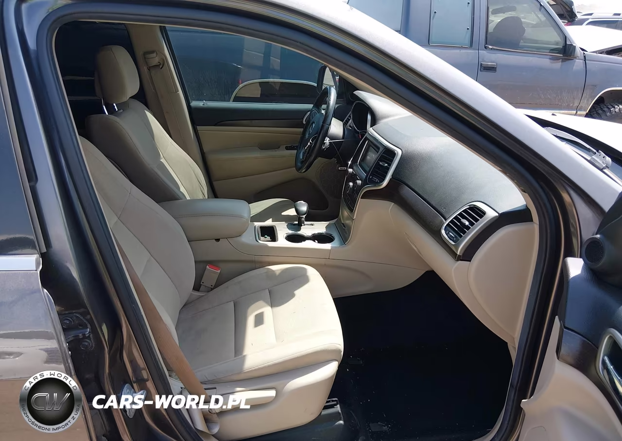 2014 Jeep Grand Cherokee Laredo VIN:1C4RJEAG8EC445590 - 5