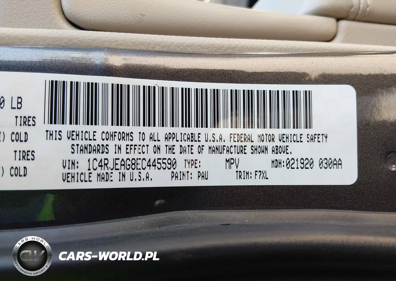 2014 Jeep Grand Cherokee Laredo VIN:1C4RJEAG8EC445590 - 9