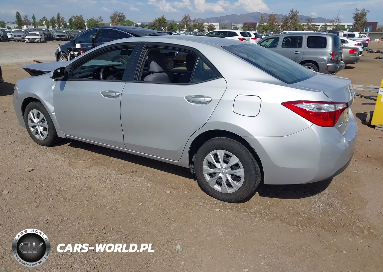 2015 Toyota Corolla L VIN:5YFBURHE9FP307764 - 3