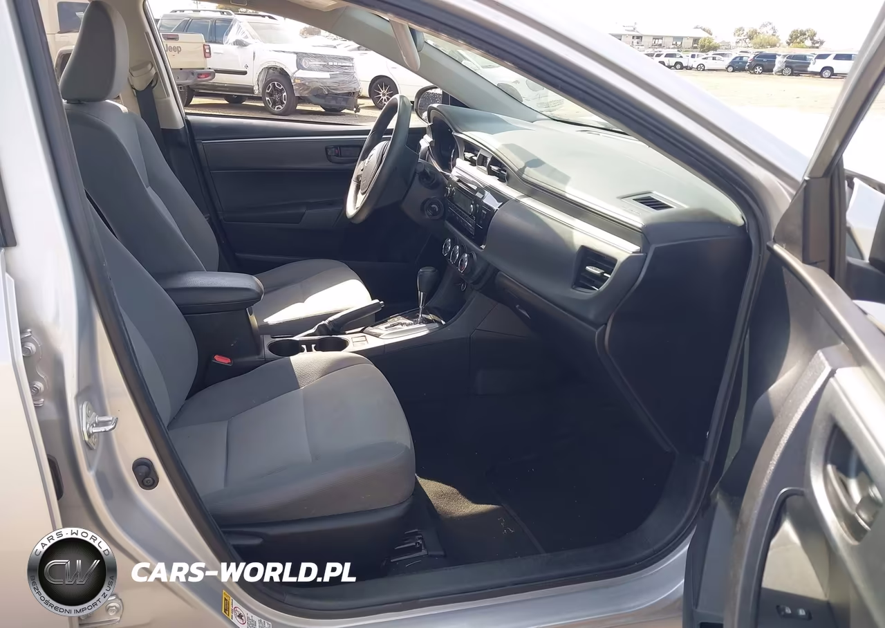 2015 Toyota Corolla L VIN:5YFBURHE9FP307764 - 5