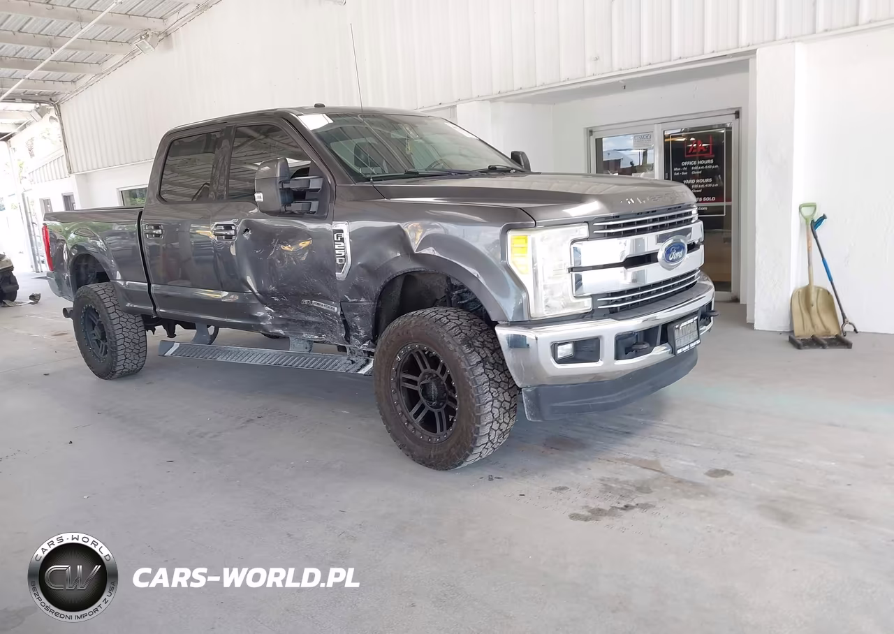 2017 Ford F-250 Lariat – zdjęcie 1 z 16