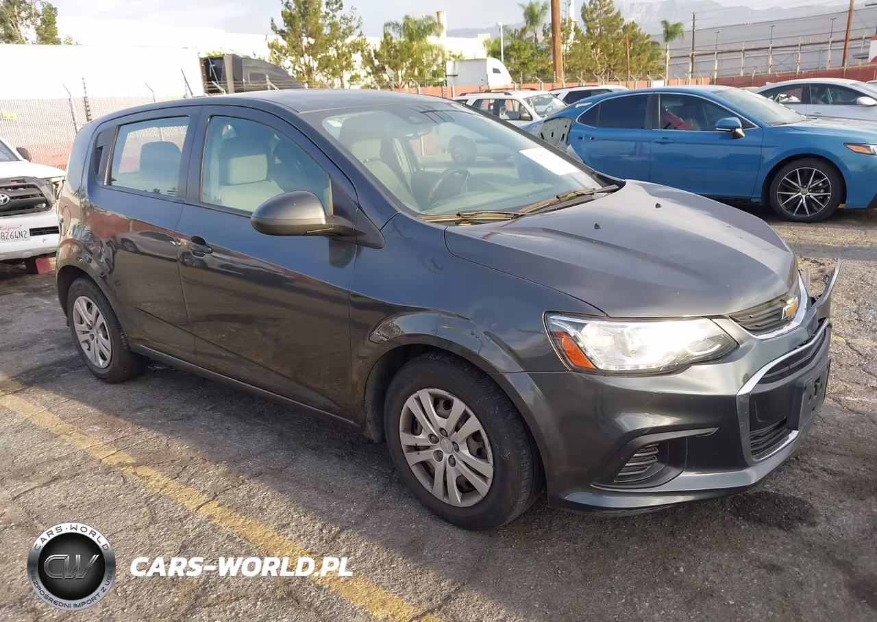 2020 Chevrolet Sonic Fwd 1Fl 5-Door – zdjęcie 1 z 17