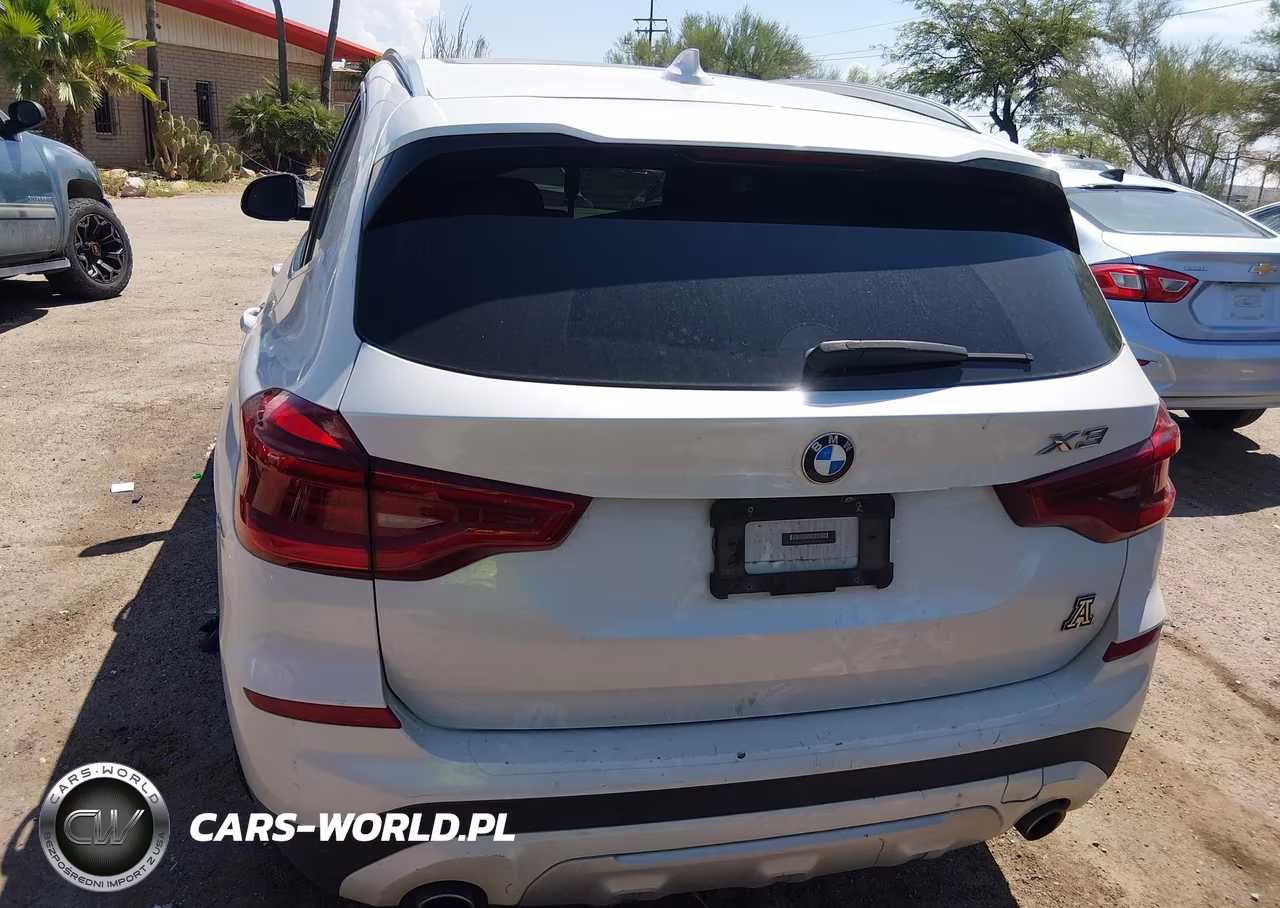 2018 BMW X3 xDrive30I VIN:5UXTR9C56JLC74612 - 17