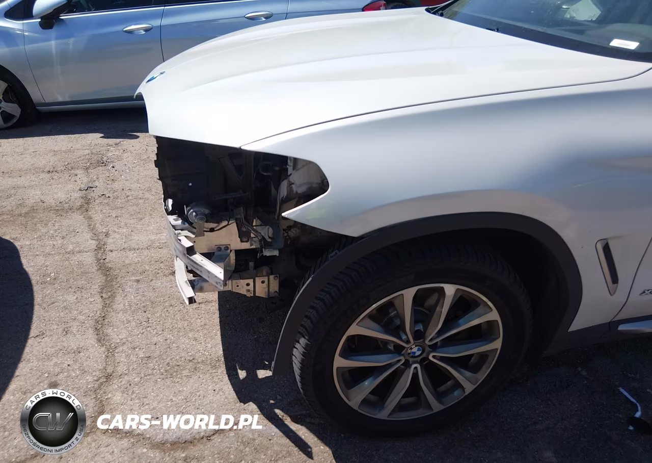 2018 BMW X3 xDrive30I VIN:5UXTR9C56JLC74612 - 6