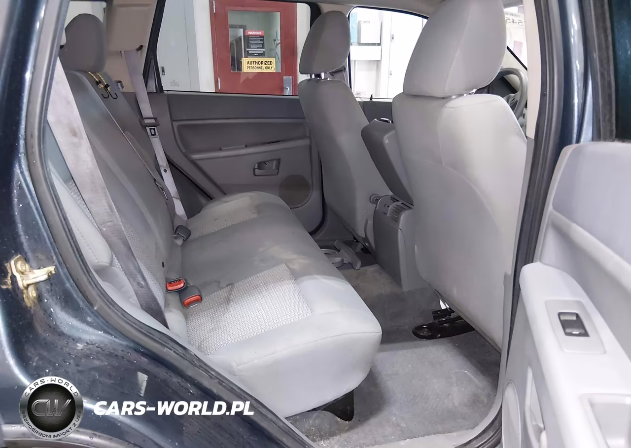 2007 Jeep Grand Cherokee Laredo VIN:1J8GR48KX7C544234 - 8