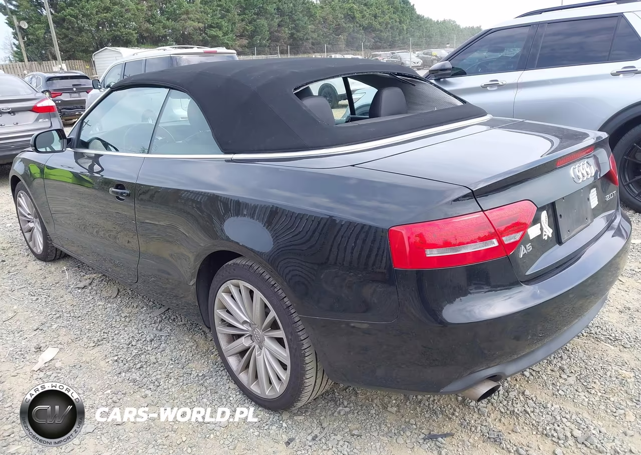 2010 Audi A5 2.0T Premium VIN:WAUJFAFHXAN017198 - 3