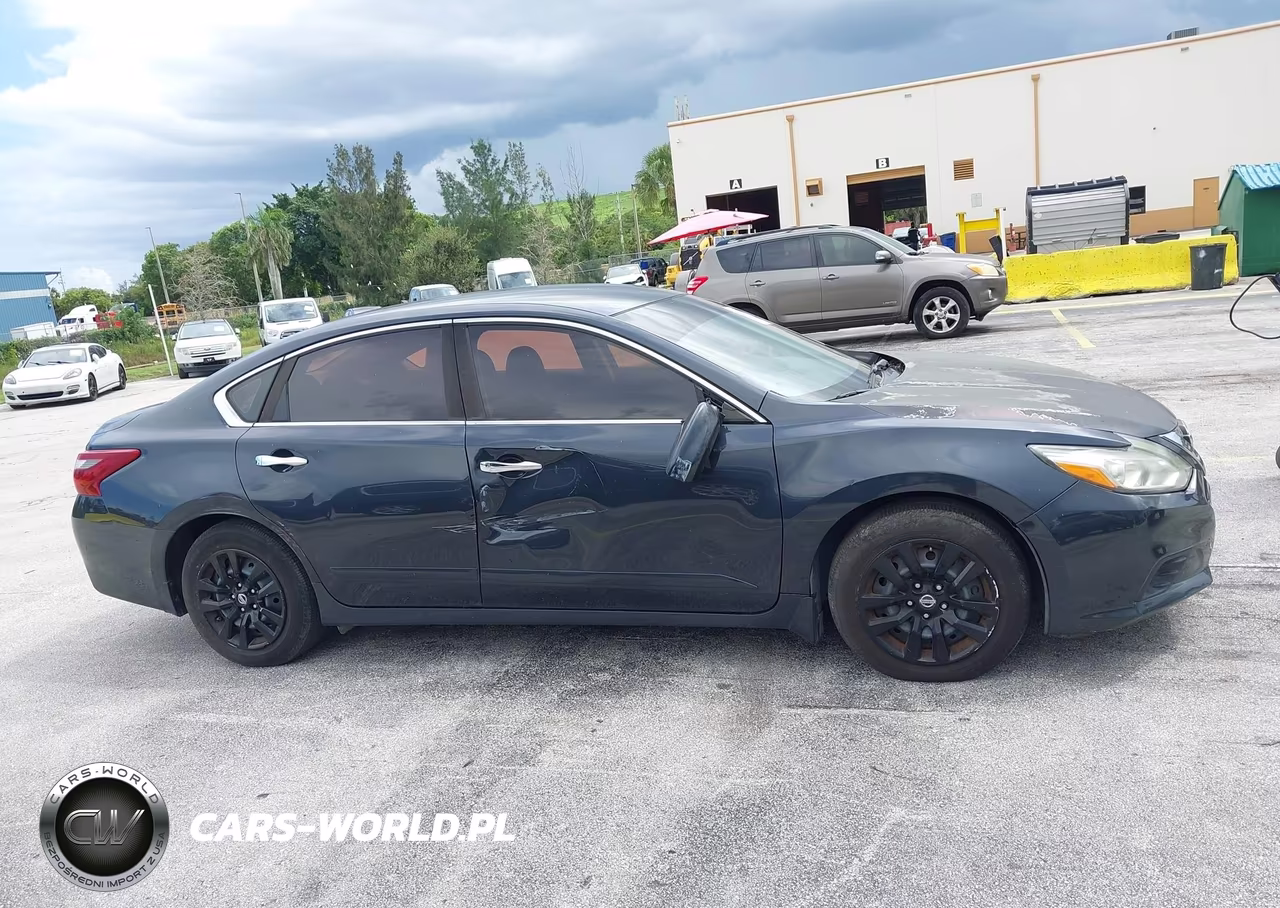 2018 Nissan Altima 2.5 S VIN:1N4AL3AP9JC224785 - 13