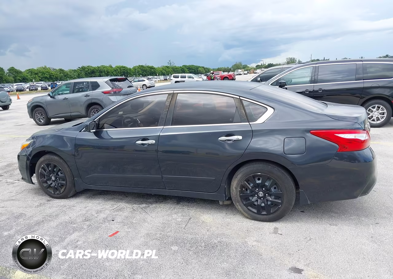 2018 Nissan Altima 2.5 S VIN:1N4AL3AP9JC224785 - 14