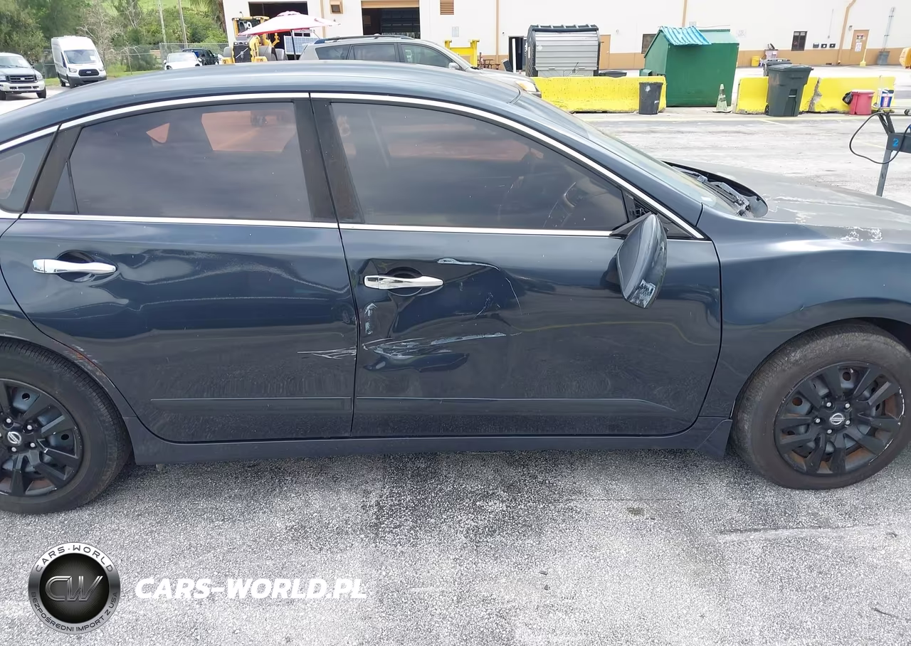 2018 Nissan Altima 2.5 S VIN:1N4AL3AP9JC224785 - 17