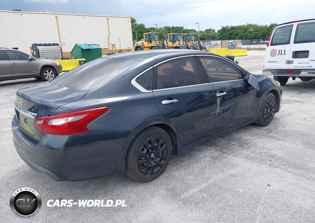 2018 Nissan Altima 2.5 S VIN:1N4AL3AP9JC224785 - 4
