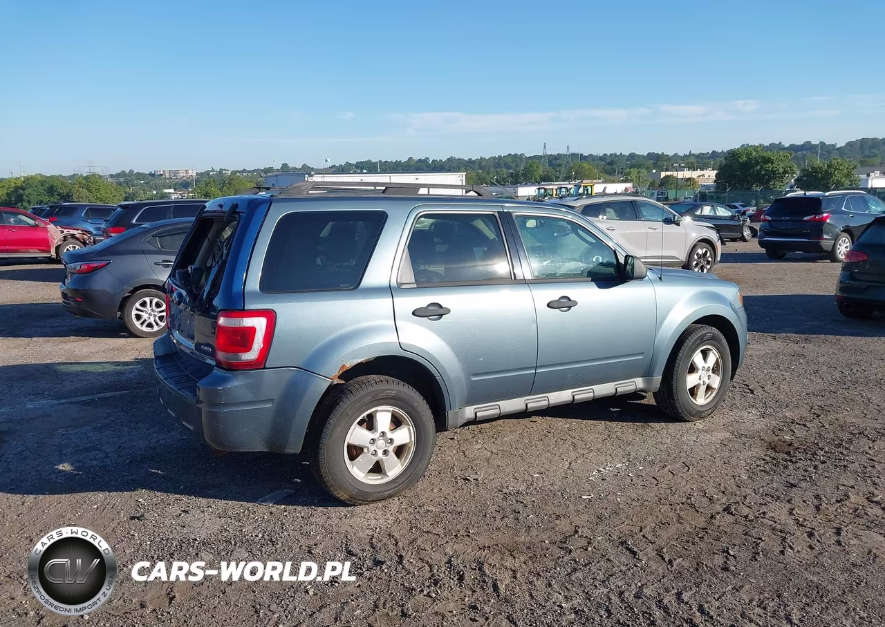 2010 Ford Escape Xlt VIN:1FMCU9D73AKD36627 - 4