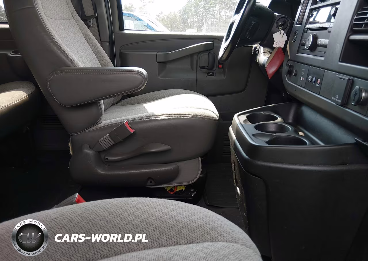 2019 Chevrolet Express 3500 Ls VIN:1GAZGNFG6K1321700 - 5