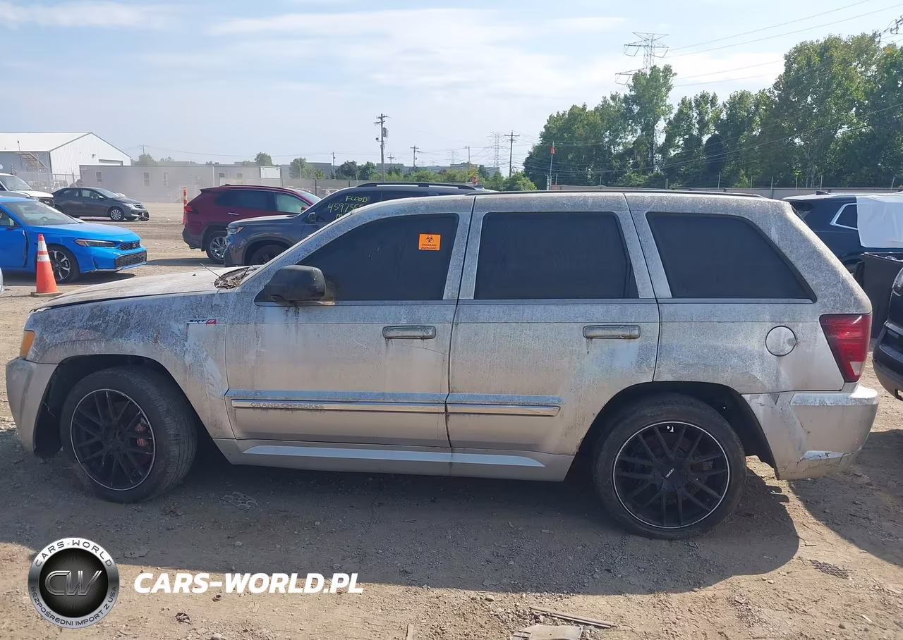 2007 Jeep Grand Cherokee Srt8 VIN:1J8HR78377C568005 - 13