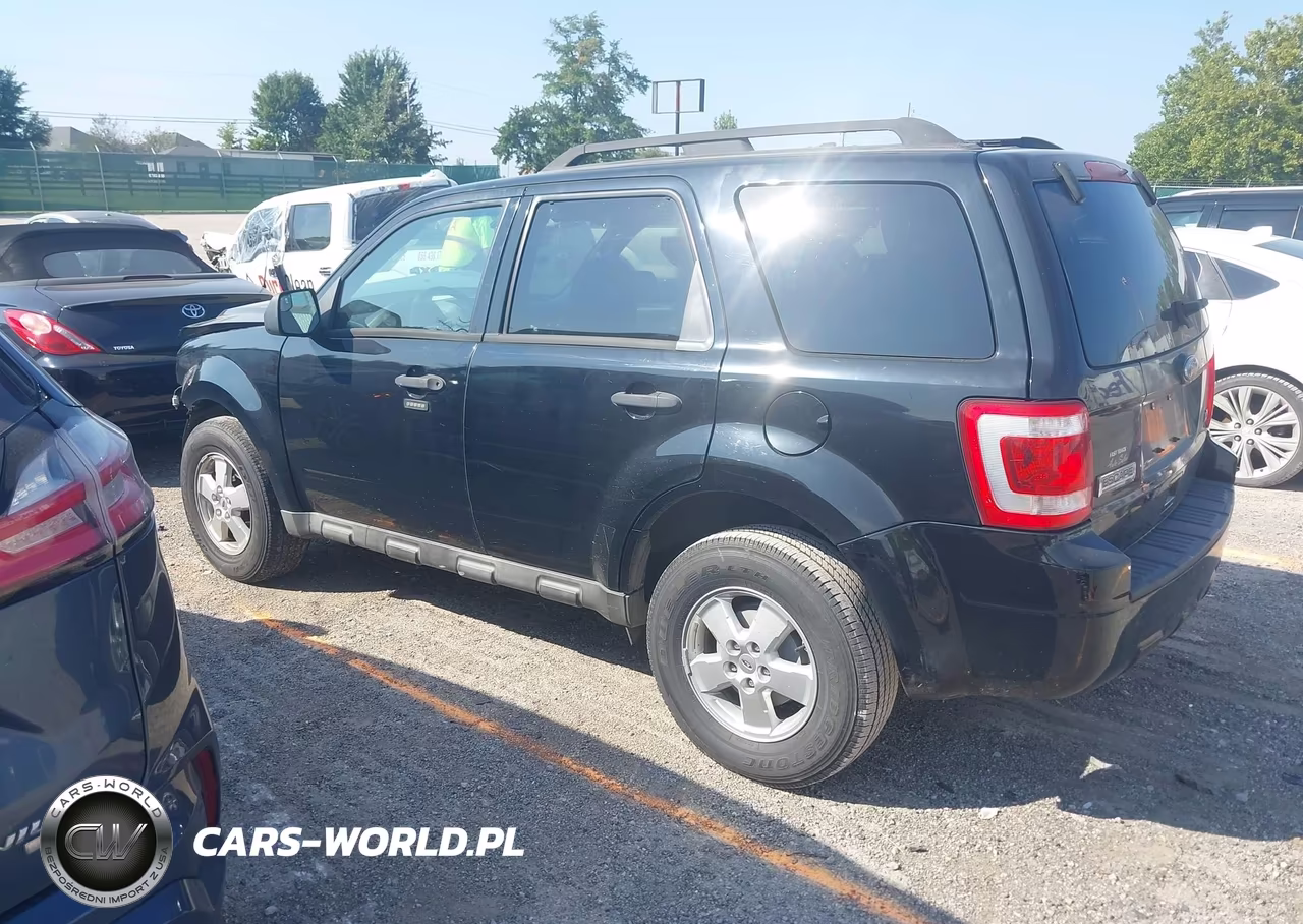 2010 Ford Escape Xlt VIN:1FMCU0DG7AKB40198 - 3