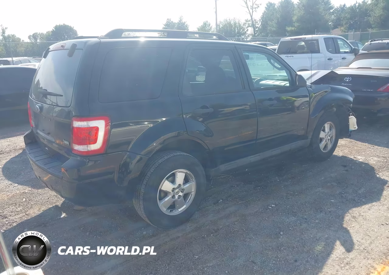 2010 Ford Escape Xlt VIN:1FMCU0DG7AKB40198 - 4