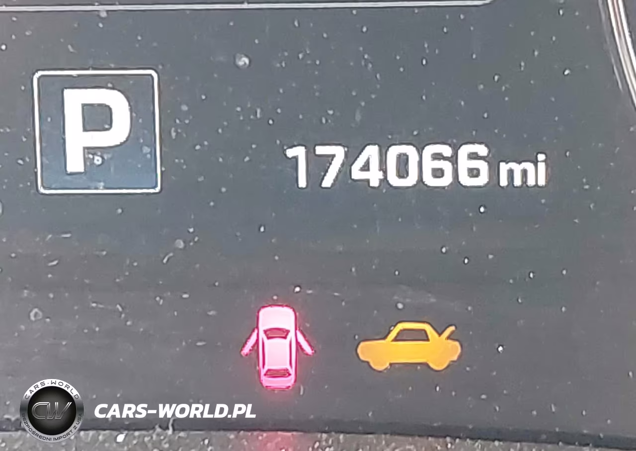 2015 Hyundai Genesis 3.8 VIN:KMHGN4JE0FU039699 - 16