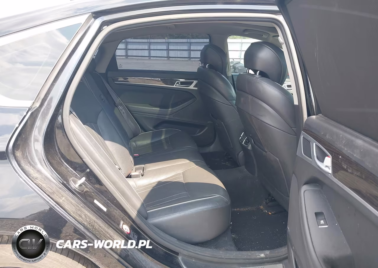 2015 Hyundai Genesis 3.8 VIN:KMHGN4JE0FU039699 - 8