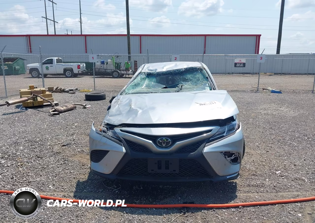 2020 Toyota Camry Se VIN:4T1G11AKXLU333638 - 13
