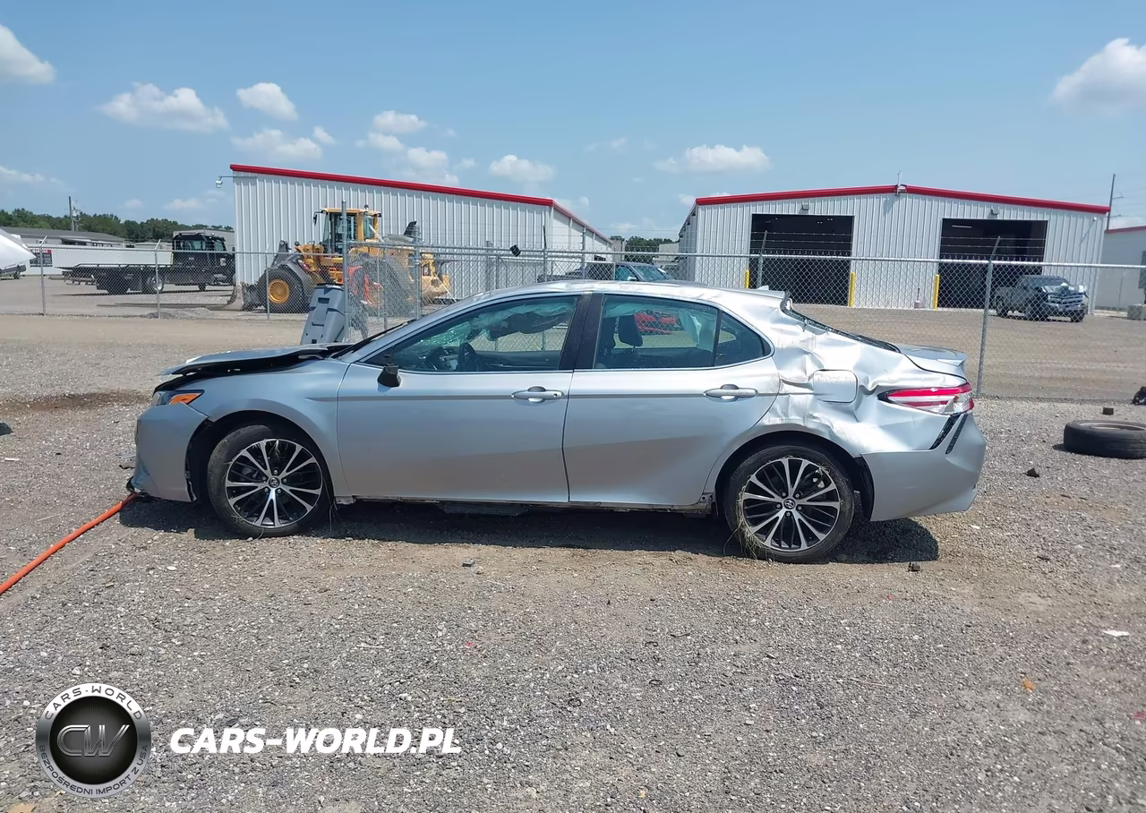 2020 Toyota Camry Se VIN:4T1G11AKXLU333638 - 15