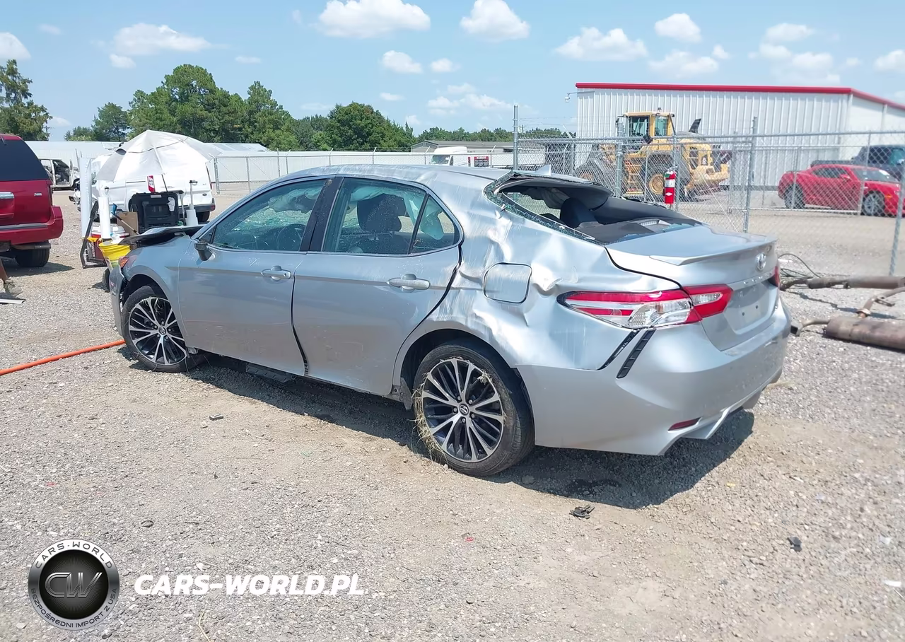 2020 Toyota Camry Se VIN:4T1G11AKXLU333638 - 3