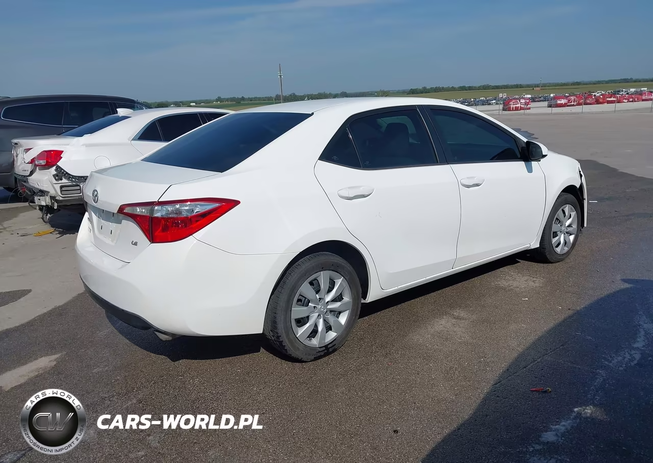 2015 Toyota Corolla Le VIN:2T1BURHE6FC373592 - 4