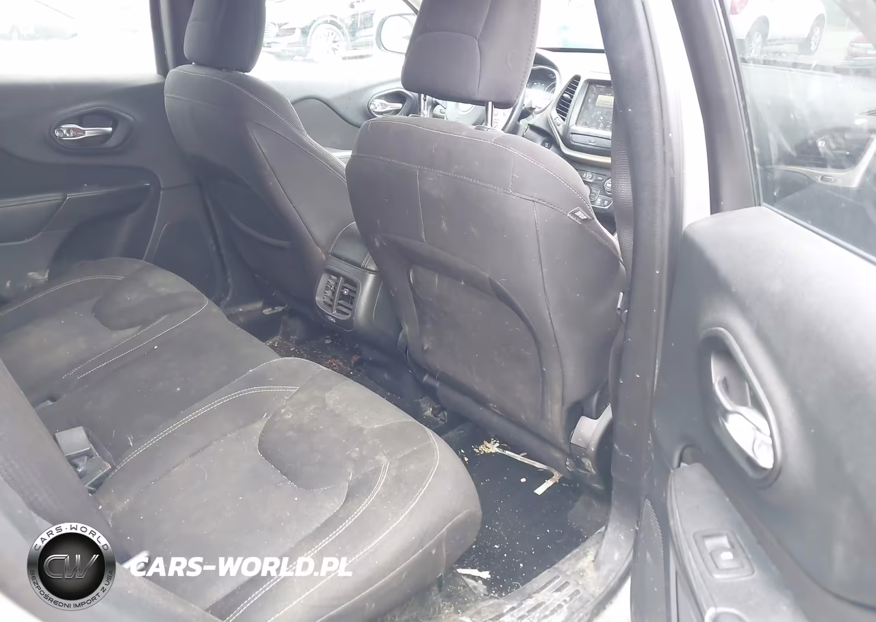 2016 Jeep Cherokee Altitude VIN:1C4PJMCS4GW103803 - 8