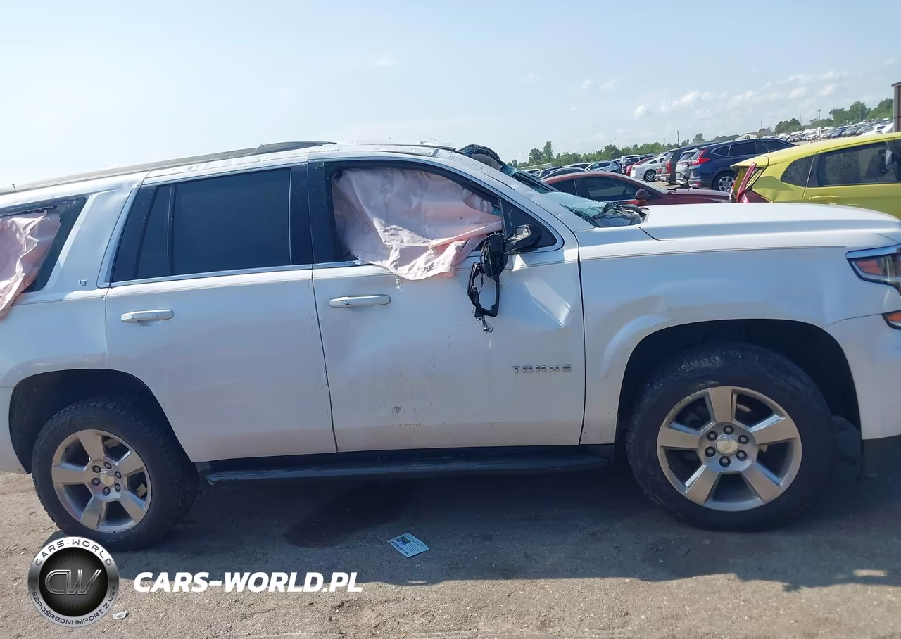 2018 Chevrolet Tahoe Lt VIN:1GNSCBKC4JR104062 - 13