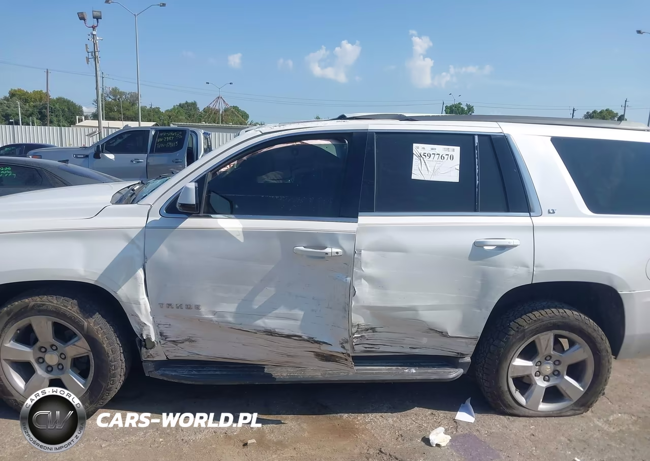2018 Chevrolet Tahoe Lt VIN:1GNSCBKC4JR104062 - 14
