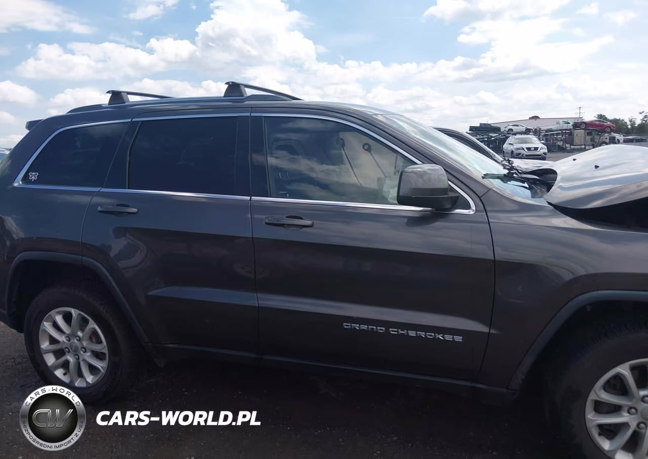 2015 Jeep Grand Cherokee Laredo VIN:1C4RJFAG7FC209973 - 13