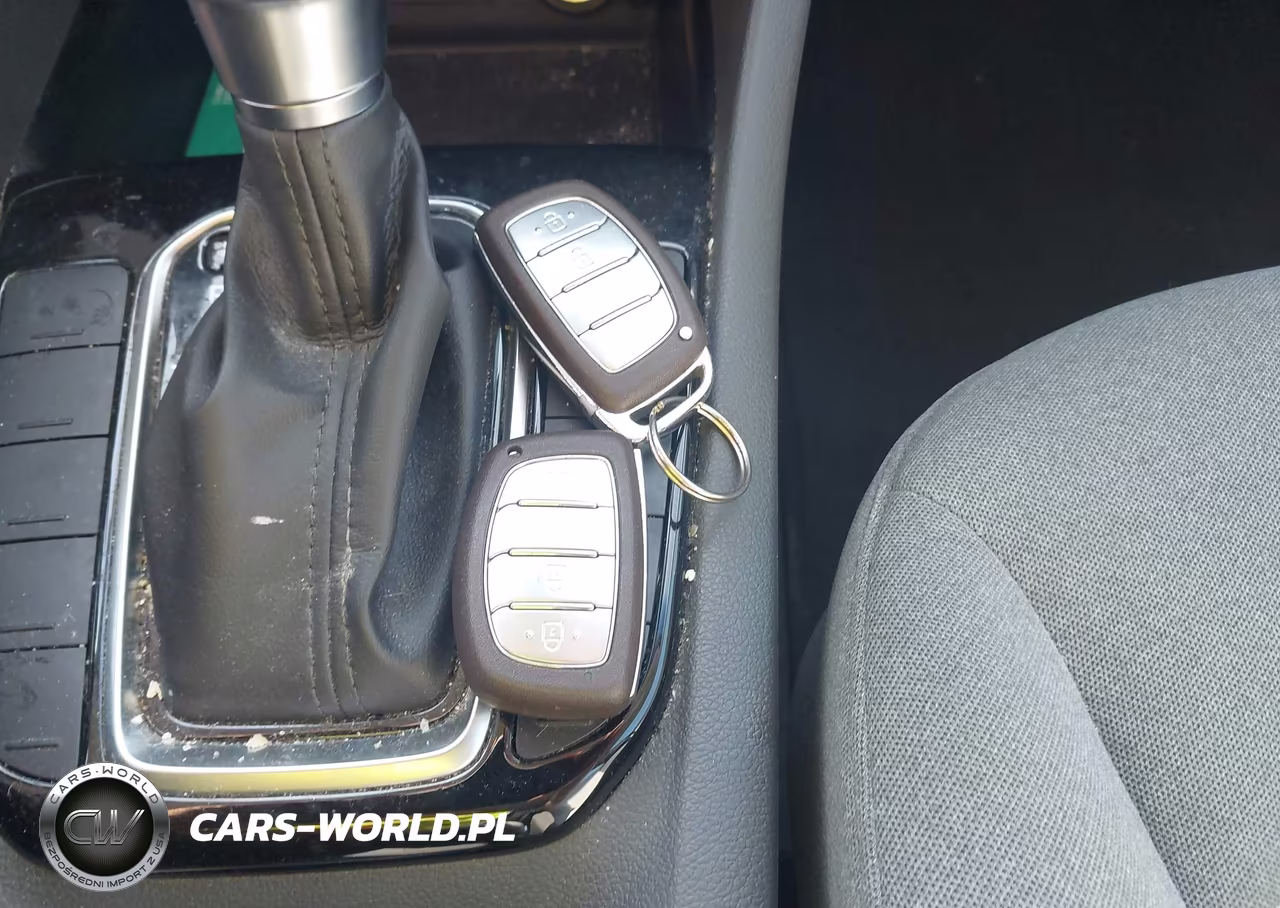 2020 Hyundai Ioniq Hybrid Blue VIN:KMHC65LCXLU233018 - 11