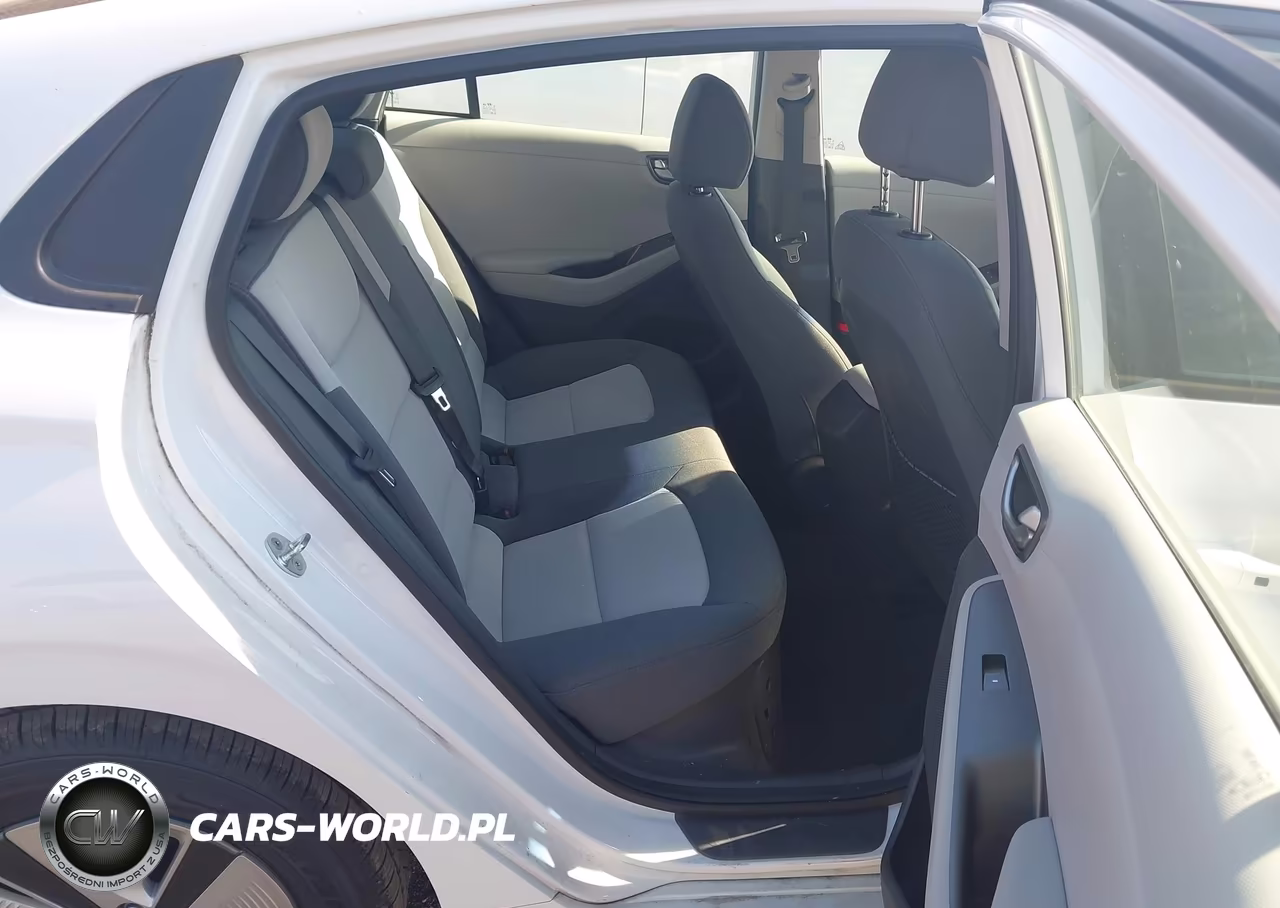 2020 Hyundai Ioniq Hybrid Blue VIN:KMHC65LCXLU233018 - 8