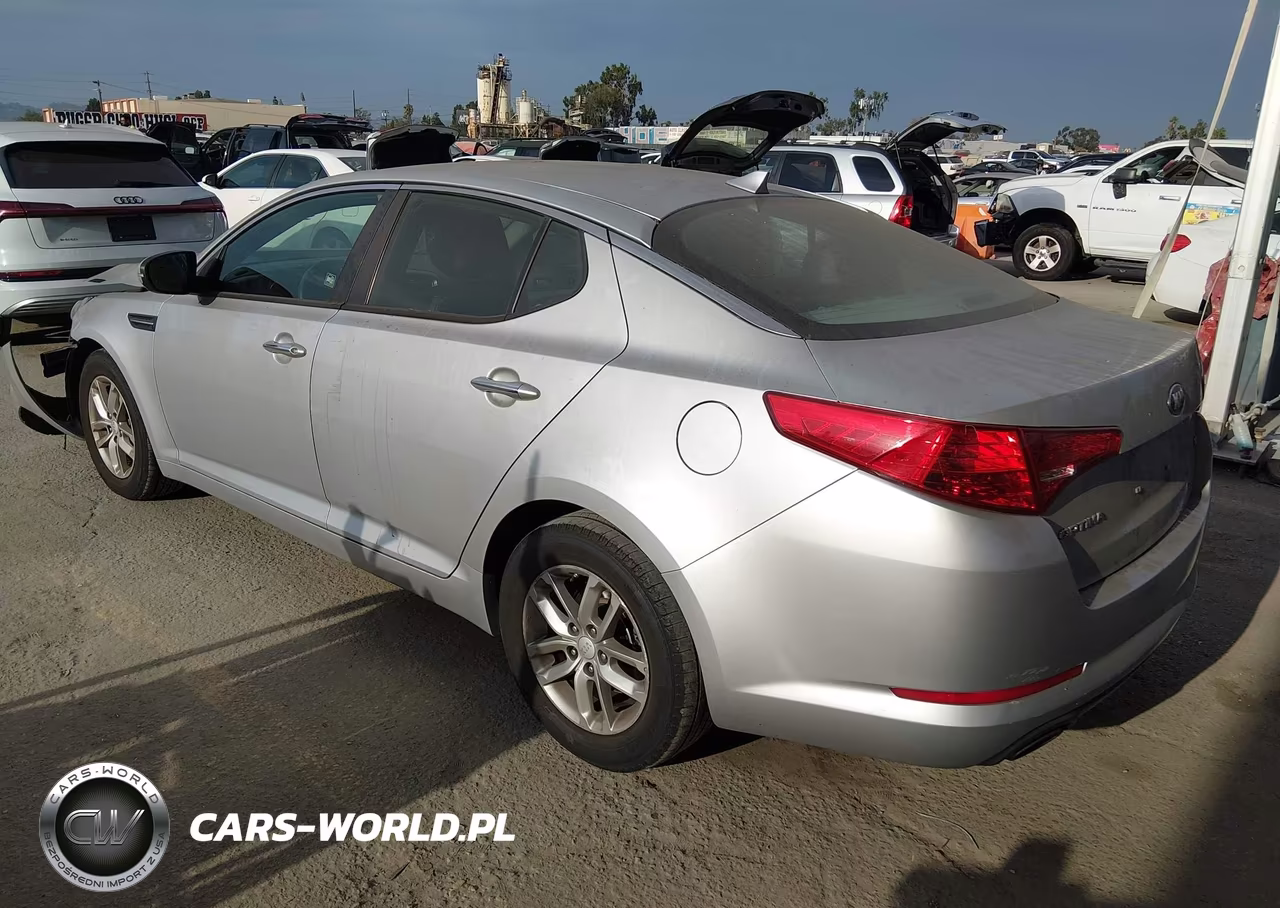 2013 Kia Optima Lx VIN:5XXGM4A76DG155968 - 3