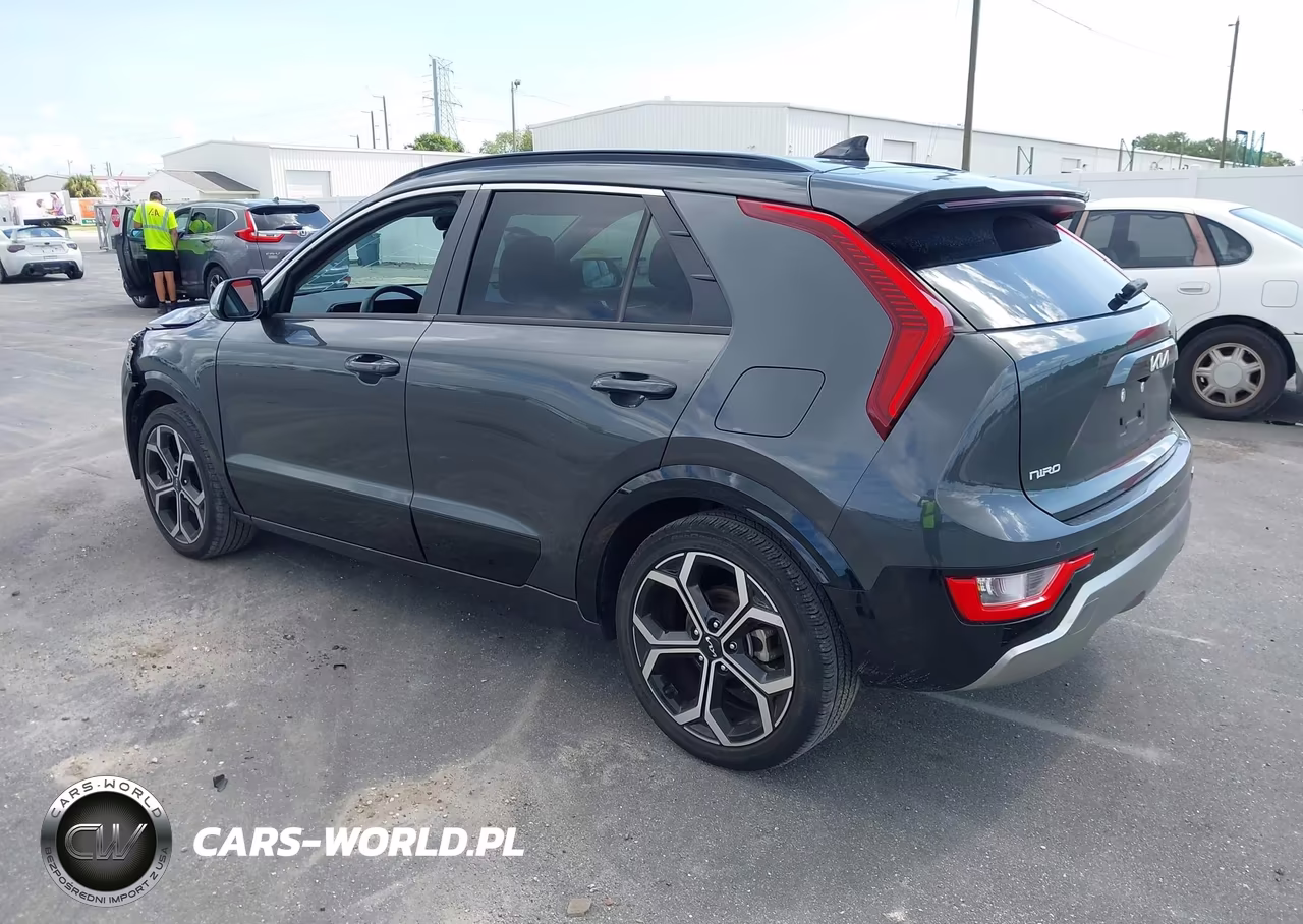 2023 Kia Niro Ex Touring VIN:KNDCR3LE4P5061263 - 3