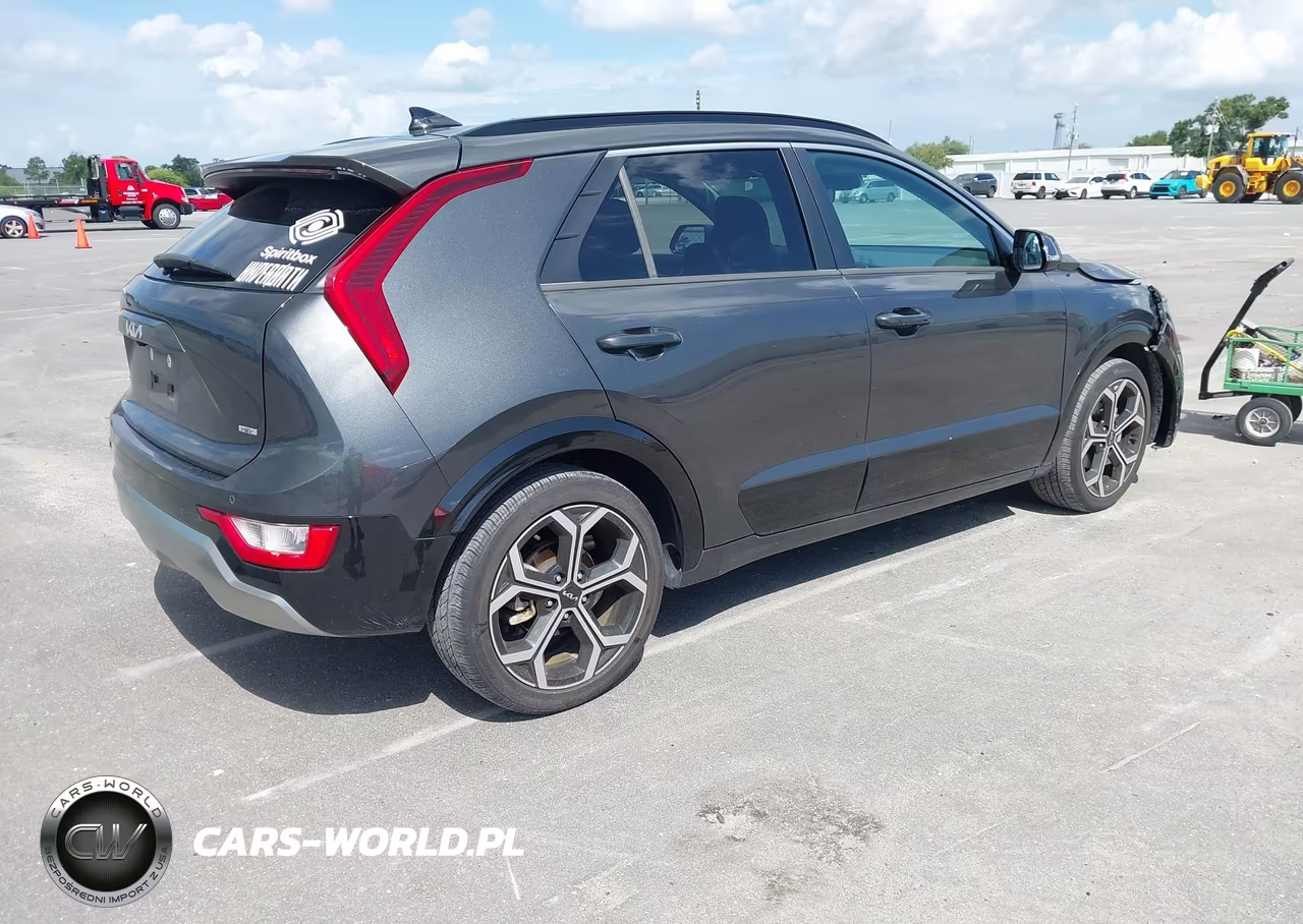 2023 Kia Niro Ex Touring VIN:KNDCR3LE4P5061263 - 4