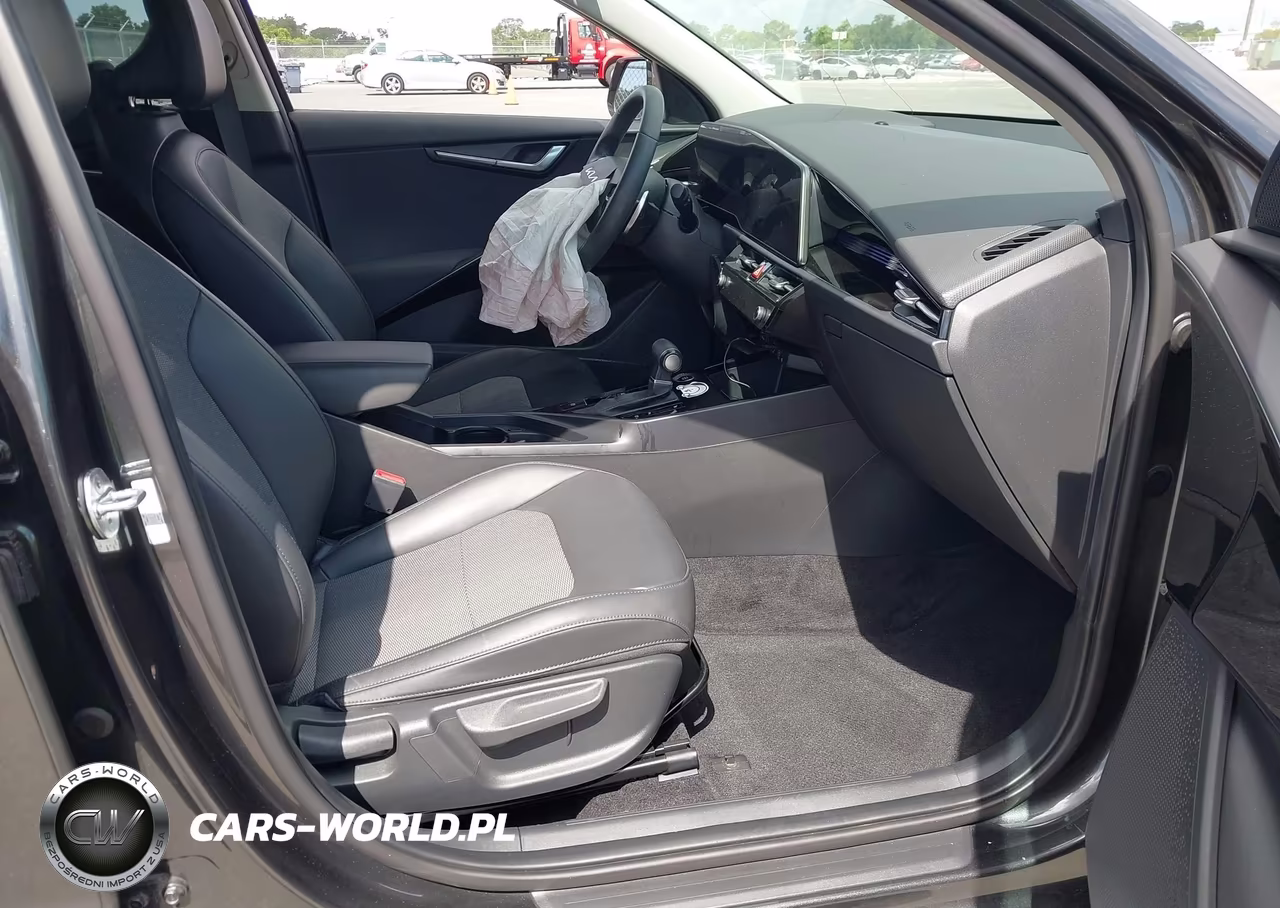 2023 Kia Niro Ex Touring VIN:KNDCR3LE4P5061263 - 5