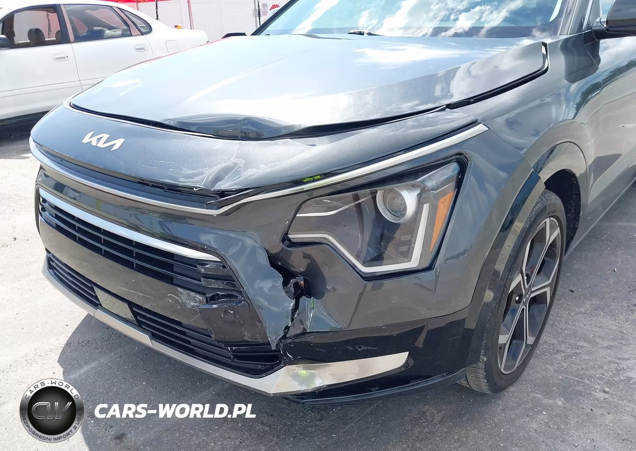 2023 Kia Niro Ex Touring VIN:KNDCR3LE4P5061263 - 6