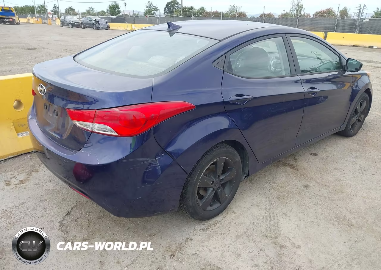 2012 Hyundai Elantra Gls VIN:5NPDH4AE2CH095163 - 4