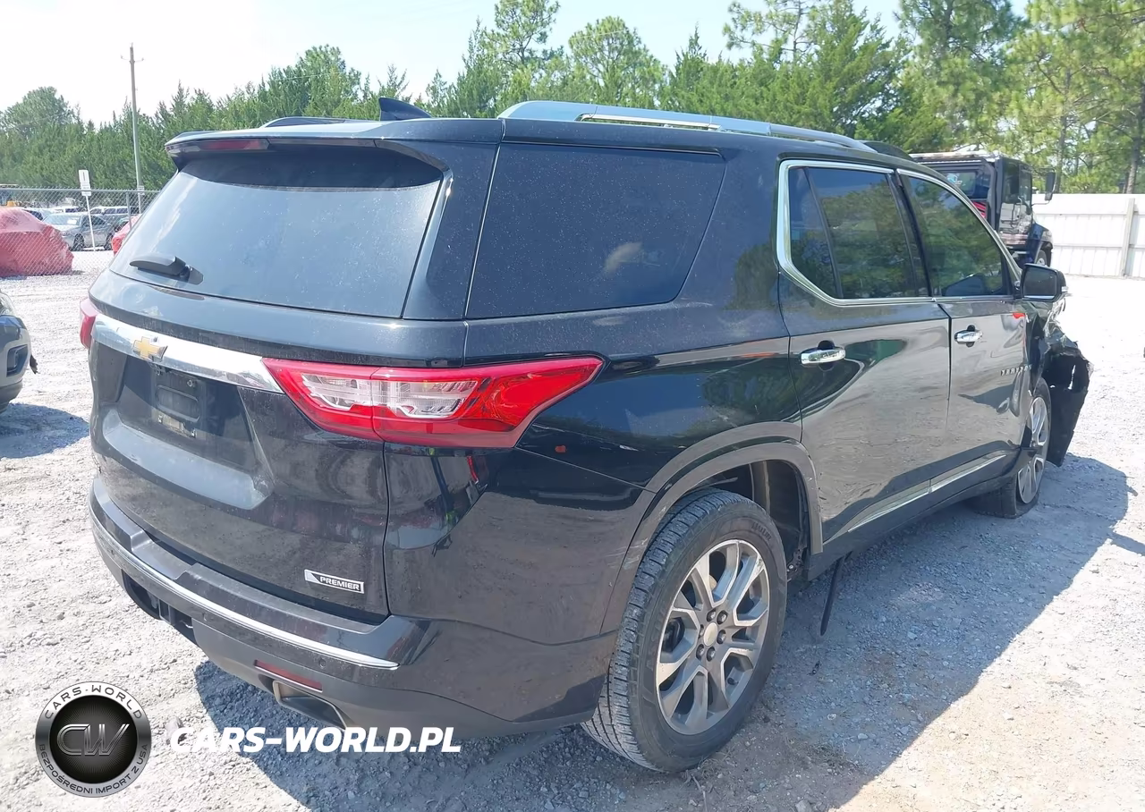2018 Chevrolet Traverse Premier VIN:1GNERKKW7JJ257832 - 4
