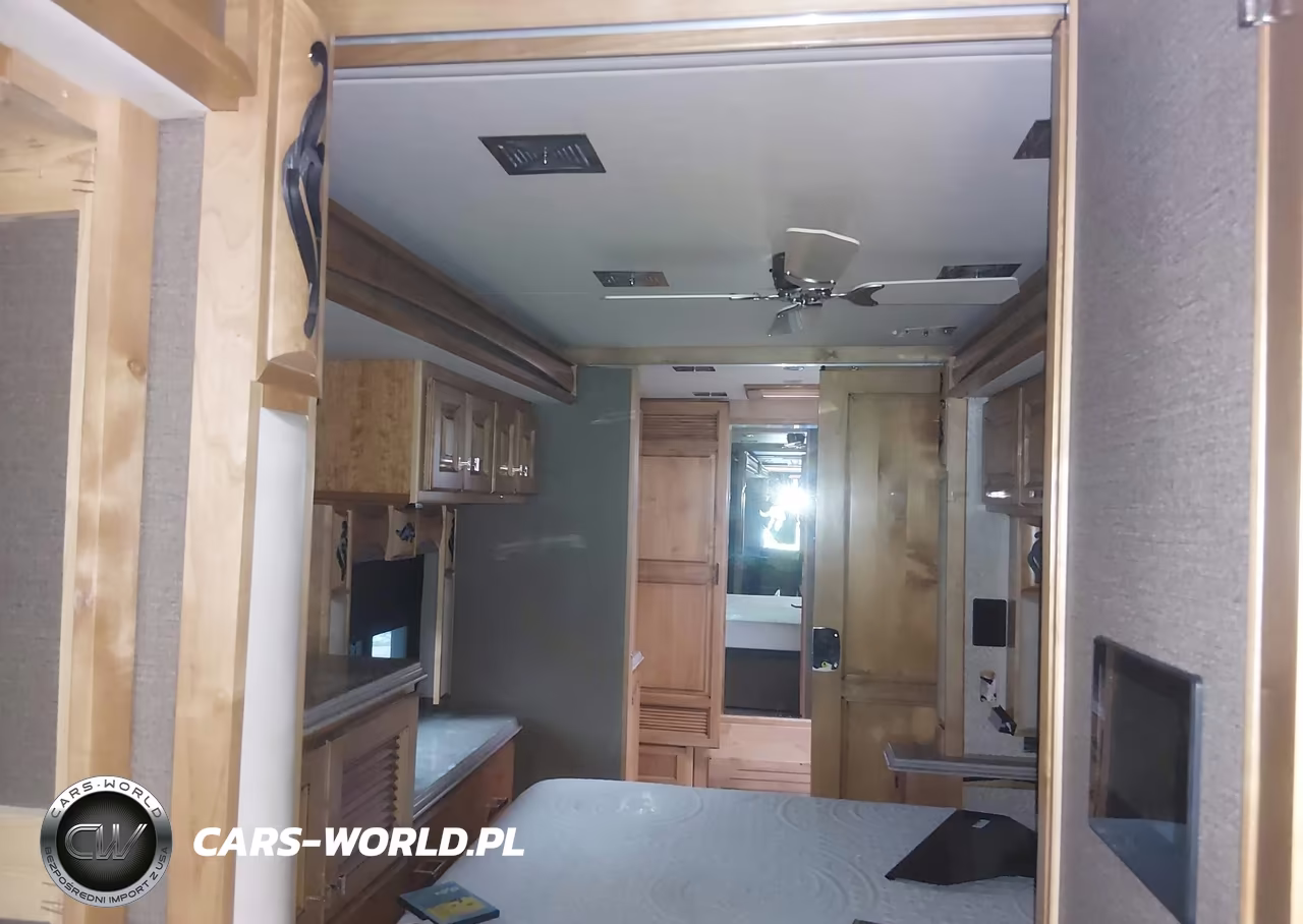 2019 Tiffin Motorhomes Inc Phaeton VIN:5VBPA57A1KA119879 - 15