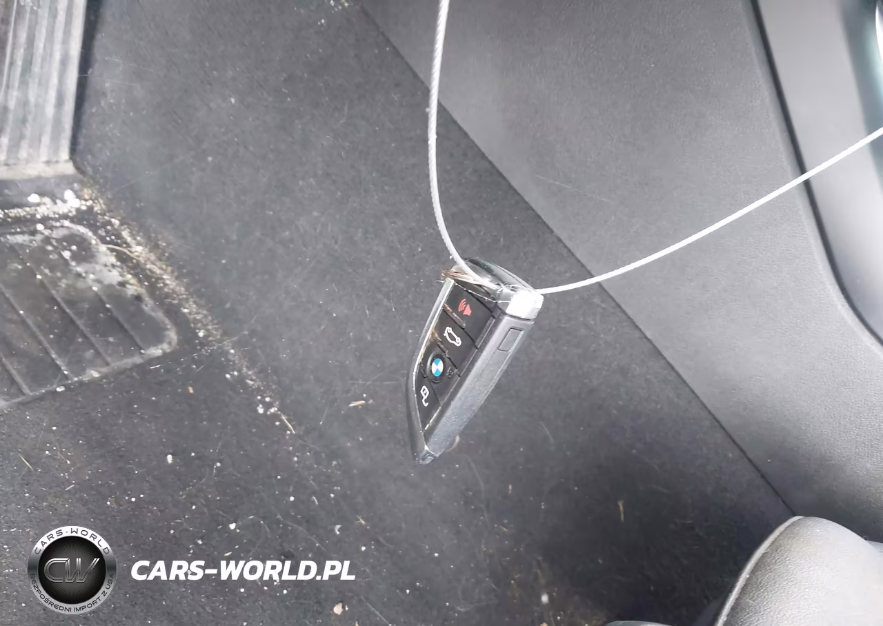 2020 BMW 330I VIN:3MW5R1J0XL8B30004 - 11