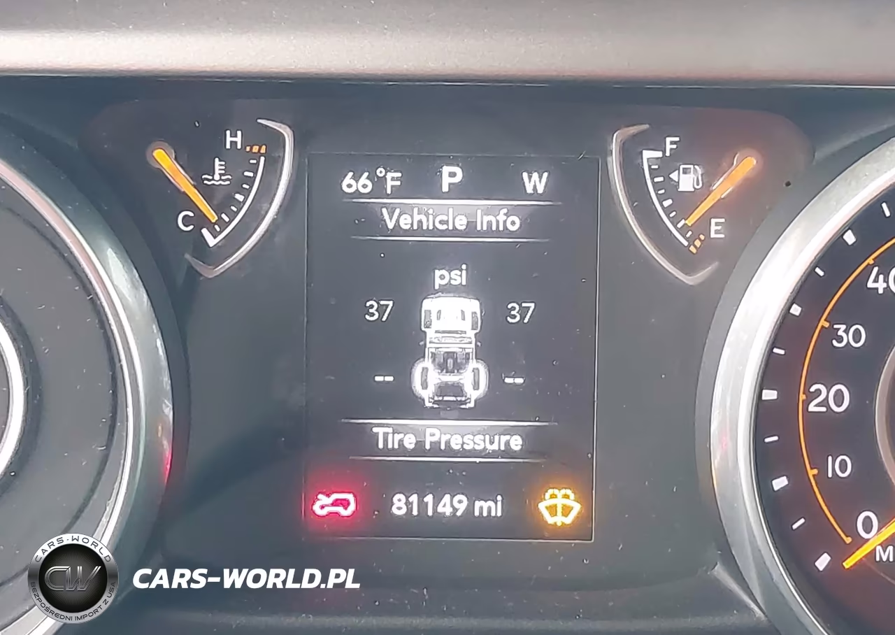 2018 Jeep Wrangler Unlimited Sport 4X4 VIN:1C4HJXDN5JW181755 - 16