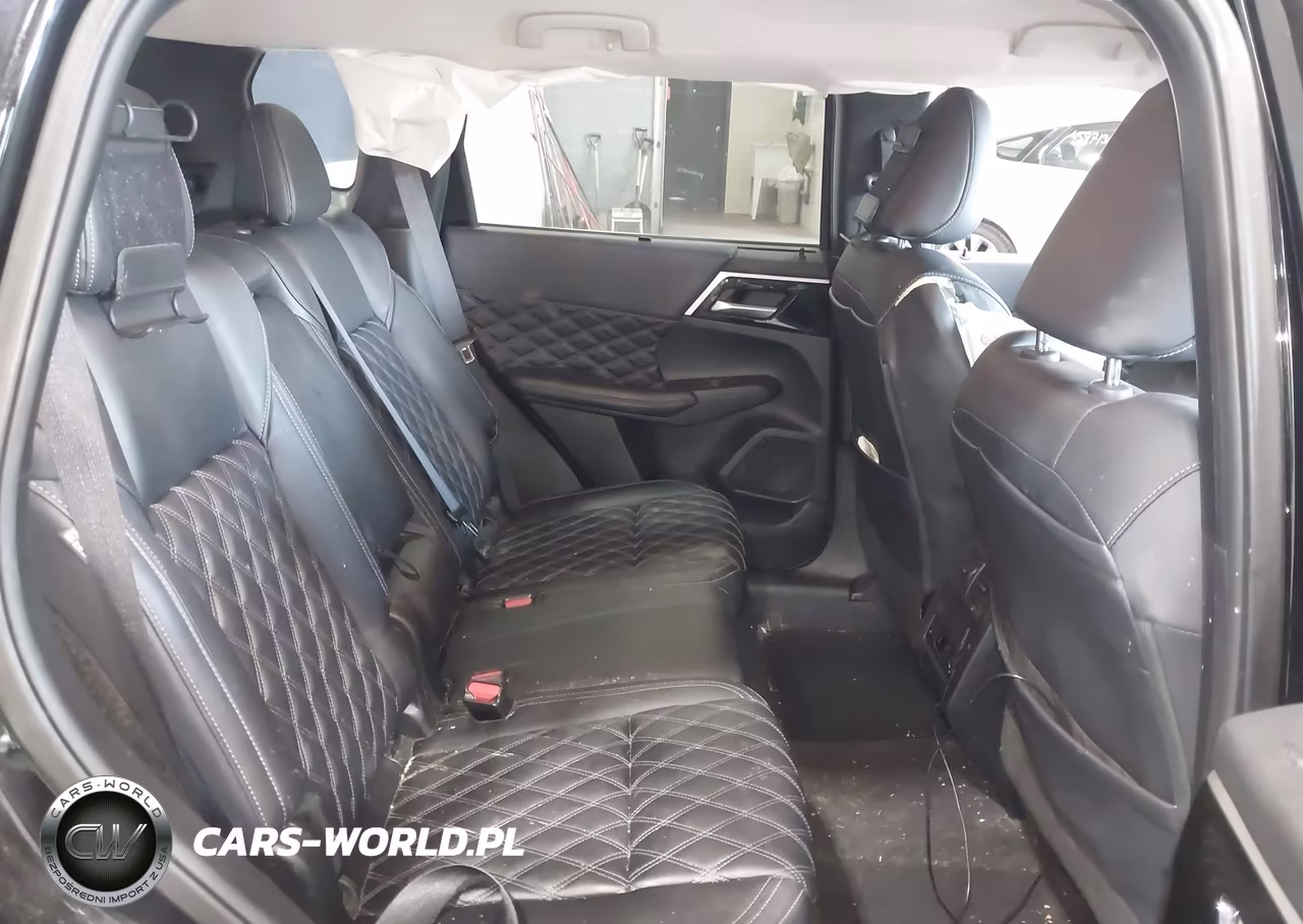2024 Mitsubishi Outlander VIN:JA4J4WA82RZ076046 - 8