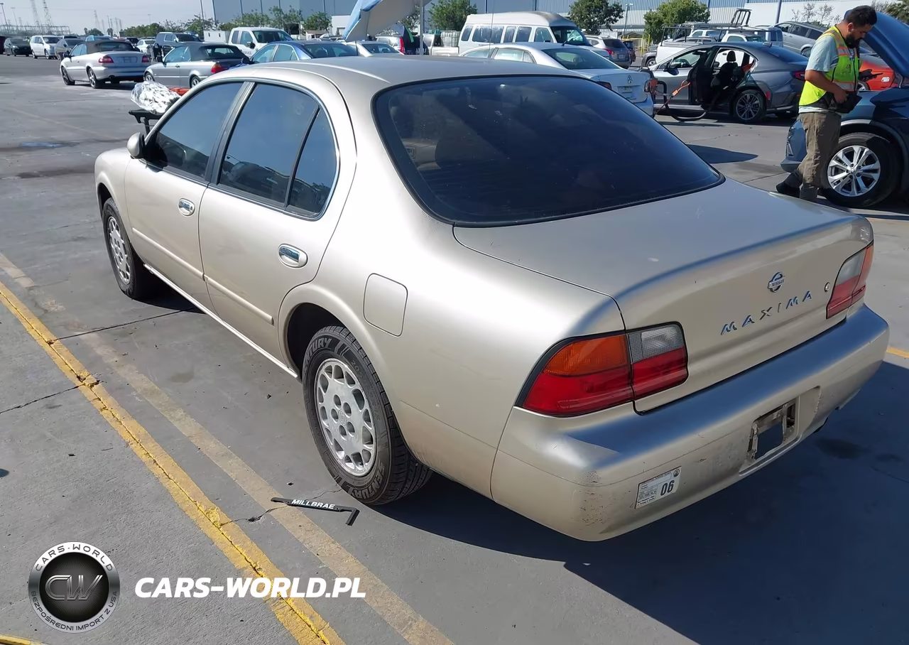 1996 Nissan Maxima Gle-Gxe-Se VIN:JN1CA21D9TT180673 - 3