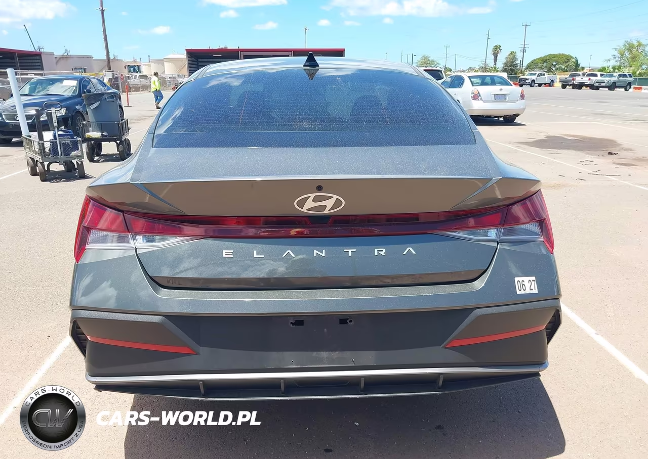 2024 Hyundai Elantra Se VIN:KMHLL4DG9RU823112 - 17