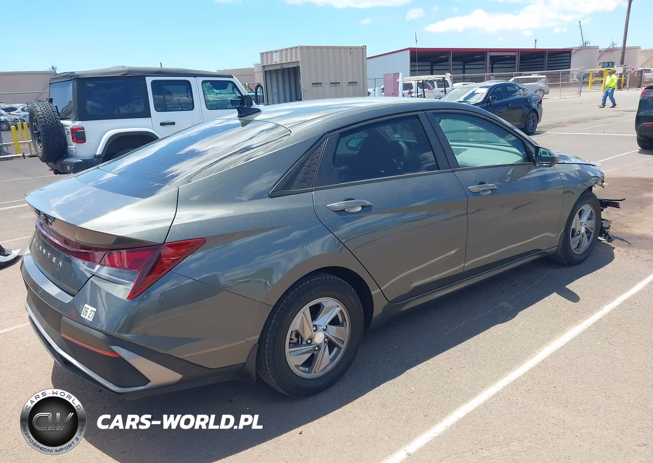 2024 Hyundai Elantra Se VIN:KMHLL4DG9RU823112 - 4