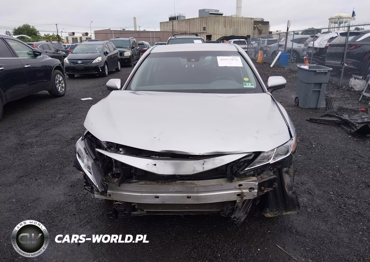 2018 Toyota Camry Le VIN:4T1B11HK8JU601874 - 12