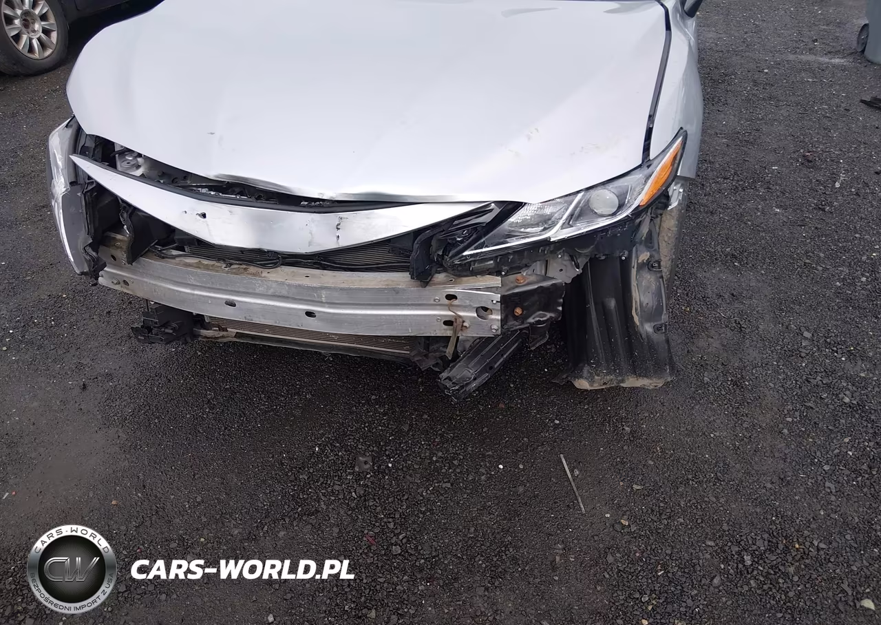 2018 Toyota Camry Le VIN:4T1B11HK8JU601874 - 6